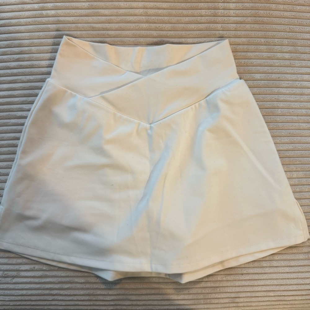 Bo+tee tennis skirt white